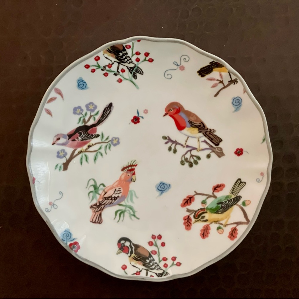 Bird Pattern Decorative Plate